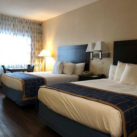 Days Inn By Wyndham Grants Eksteriør bilde