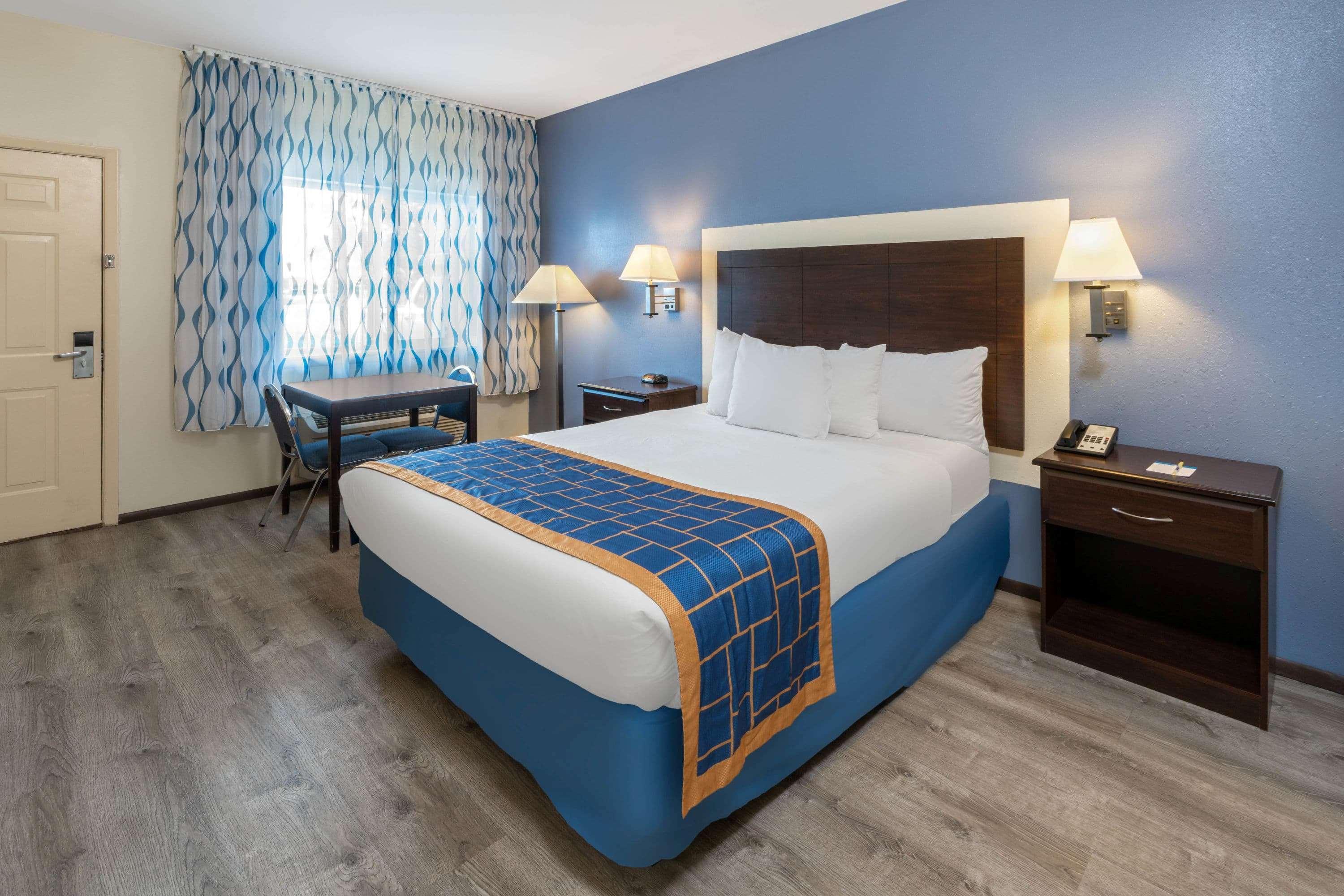 Days Inn By Wyndham Grants Eksteriør bilde