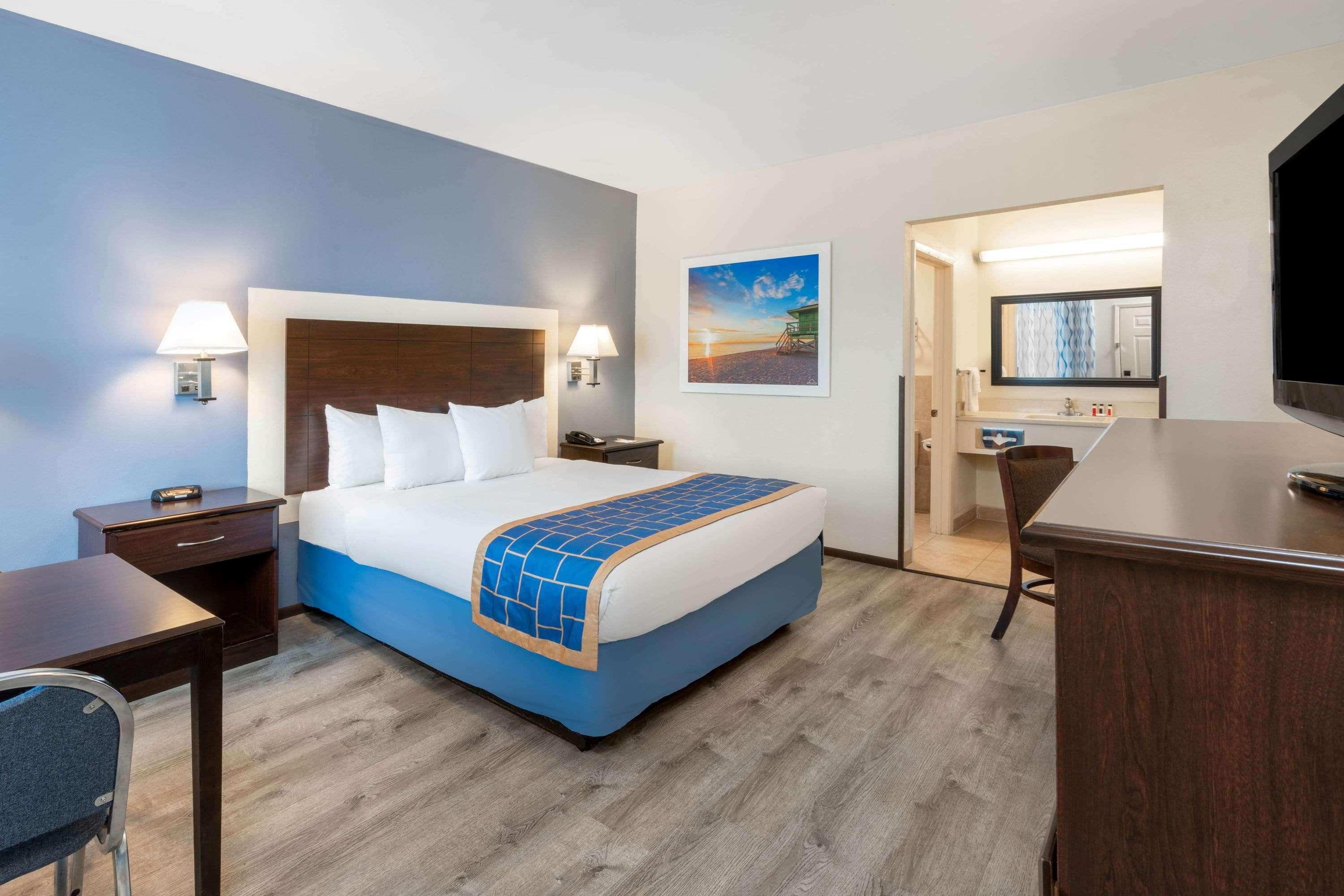 Days Inn By Wyndham Grants Eksteriør bilde